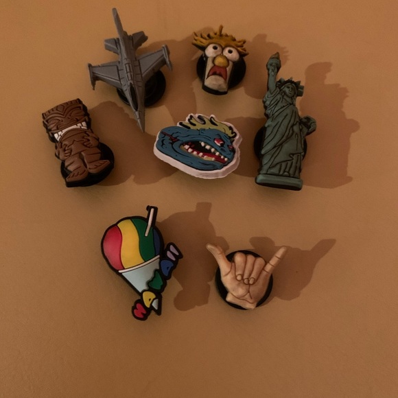 Crocs Jibbitz )5 each-Fun selection-Pre-owned - Picture 4 of 11